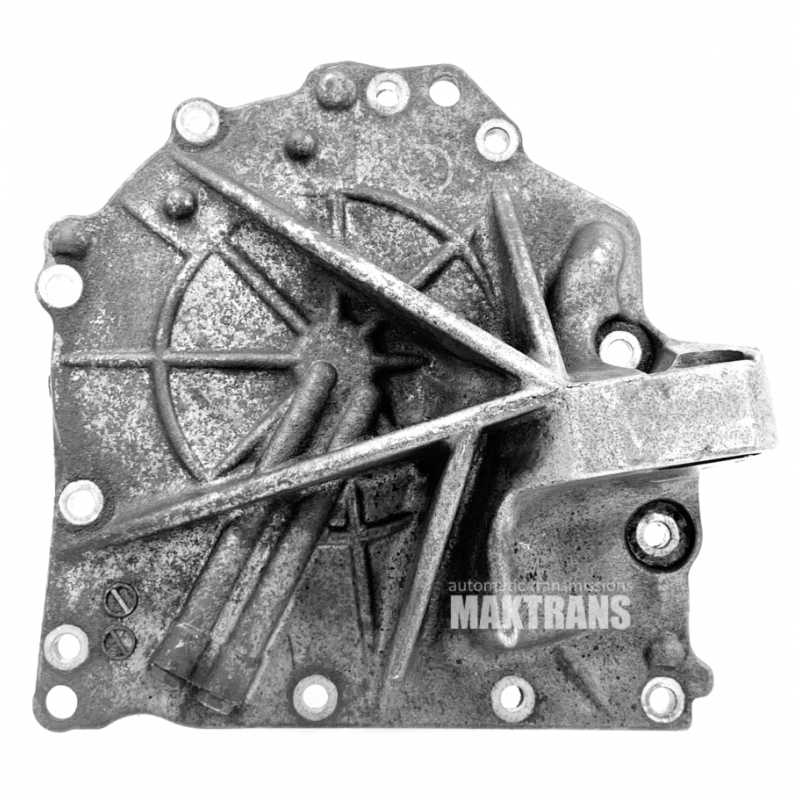 Osłona tylna TOYOTA U140E U140F U240E U241E  [z oczkiem do montażu wspornika, wysokość piasty 22 mm, 2 pierścienie teflonowe]