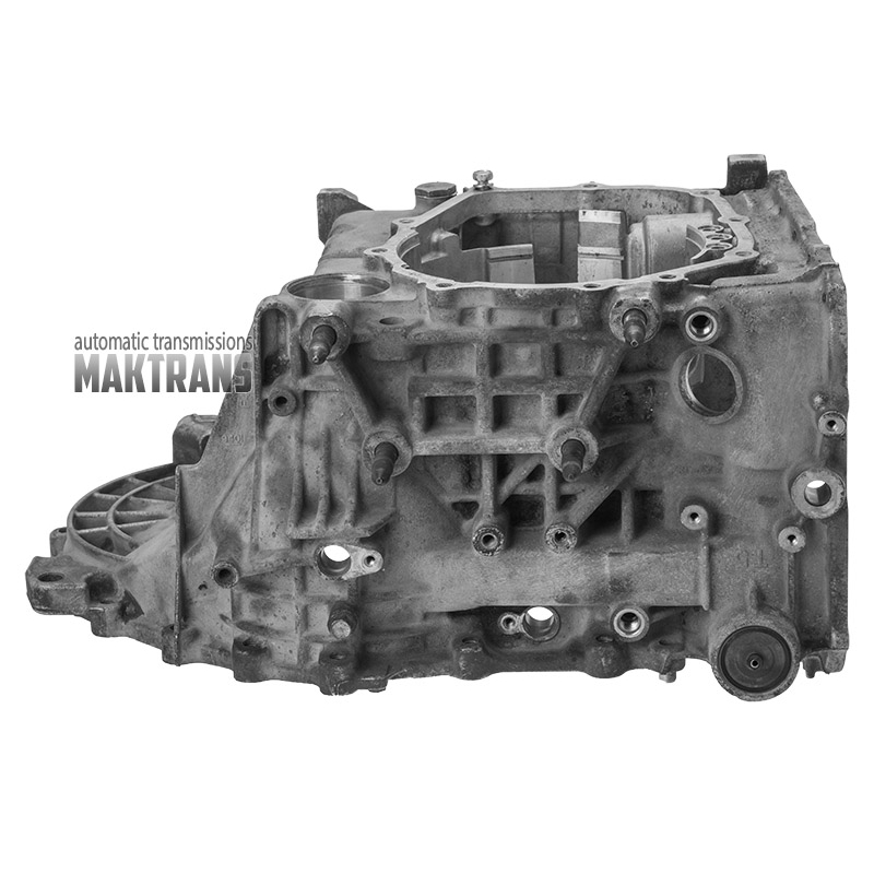 Obudowa tylna F4A42 MN180069 — Mitsubishi Grandis 2.4i MN168698