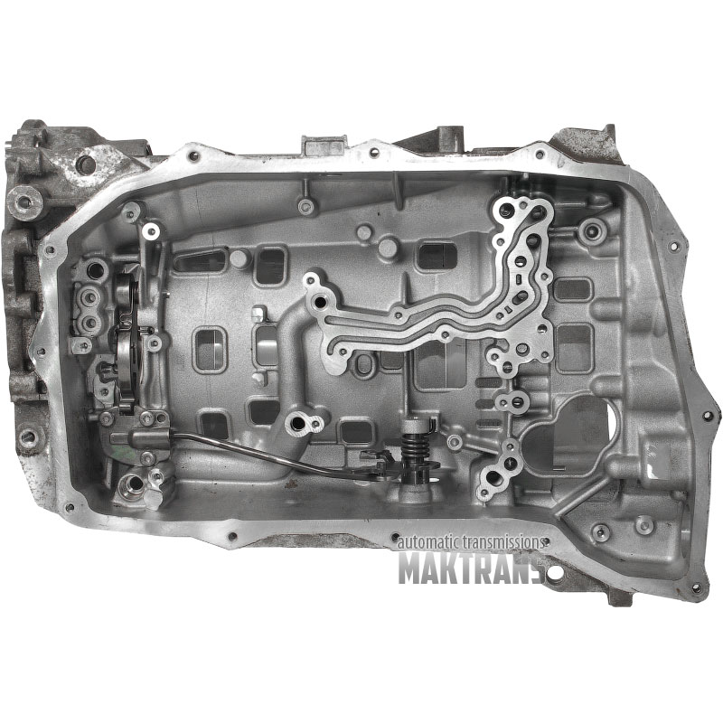 Obudowa środkowa AUDI 0D5 ZF 8HP65A / 1103401170 1103301180