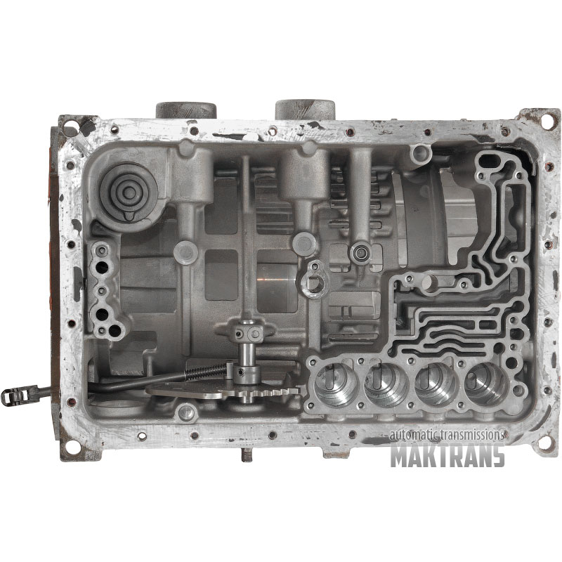 Obudowa srodkowa Mitsubishi R4A51 V4A51 / MR263058