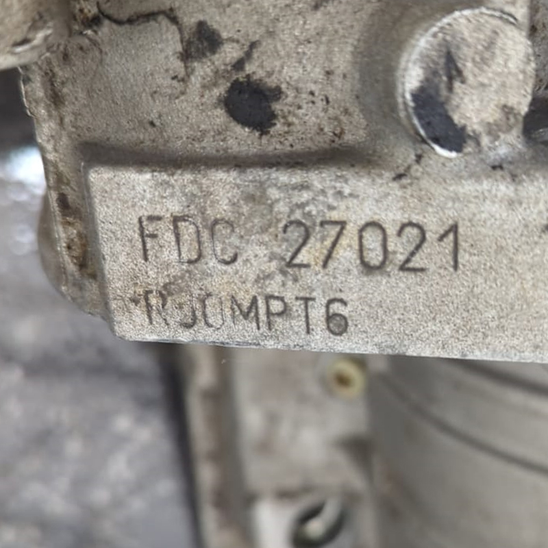Para główna montowana z obudową VAG 01M FDC 01M321105L - 68 (mechanizm różnicowy) / 15 (wał napędowy mechanizmu różnicowego)