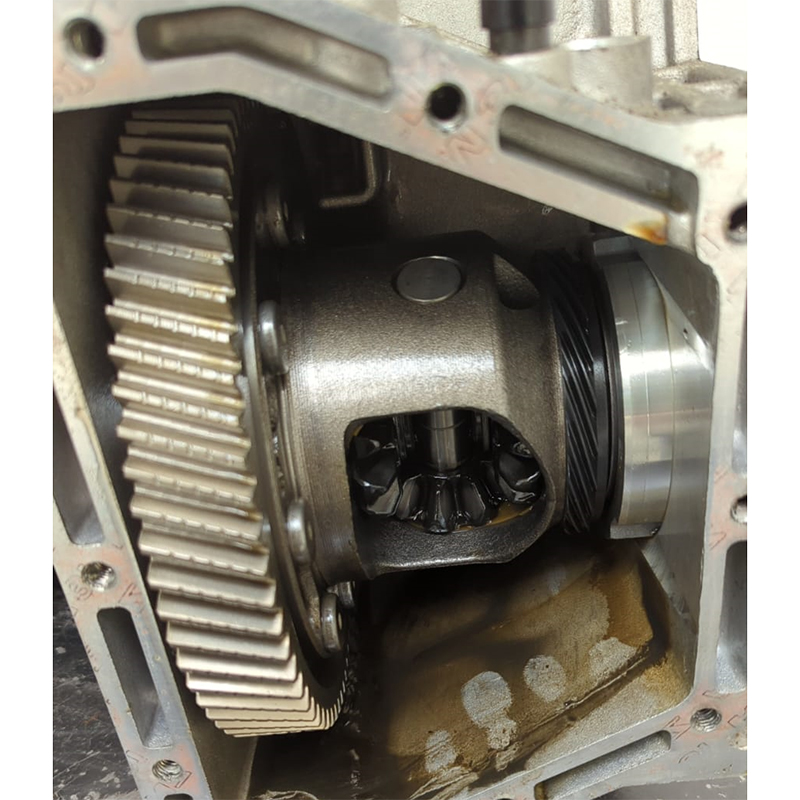 Para główna montowana z obudową VAG 01M FDC 01M321105L - 68 (mechanizm różnicowy) / 15 (wał napędowy mechanizmu różnicowego)