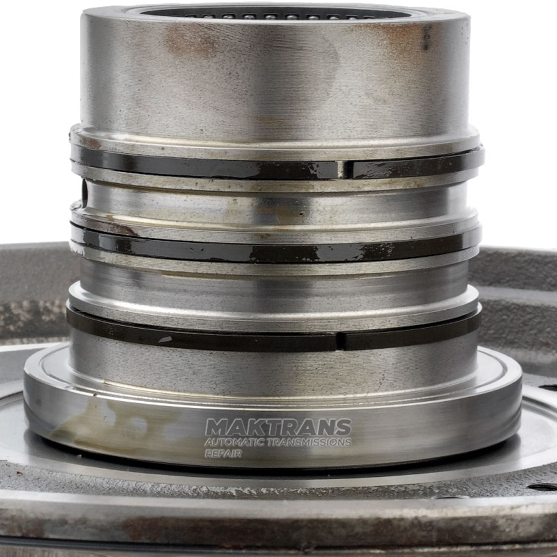 Szprycha pompa oleju ALLISON 4500RDS - wysokość całkowita 358 mm, 51 wypustów (Ř zew. 64,65 mm)