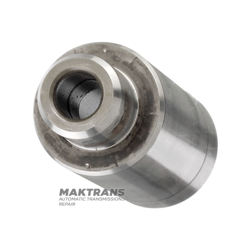 Oś (bieżnia wewnętrzna) łożyska igiełkowego przekładni wstecznej WHT006182, 0CK311769A — (długość 80 mm, średnica zewnętrzna 29 mm / 18 mm)
