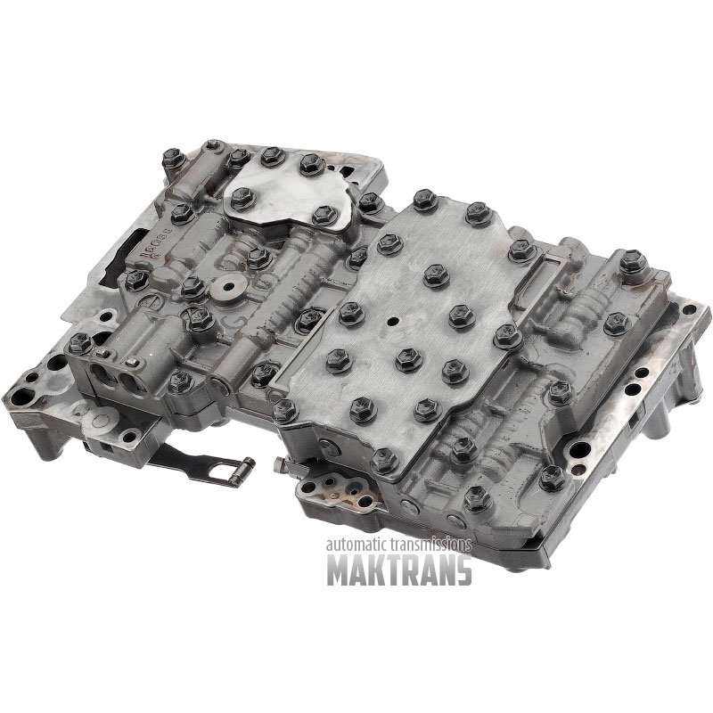 Korpus zaworów zamknięty z elektromagnesami TOYOTA / LEXUS AC60E, AC60F — wyjęty z używanej skrzyni biegów (nietestowany) z oznaczeniem 3501004260