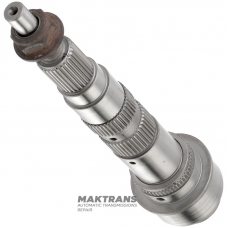 Wałek zasilający/wyjściowy rozdzielczej BorgWarner BW4440 - 68101736AA, 68147632AA (całkowita długość 322 mm)