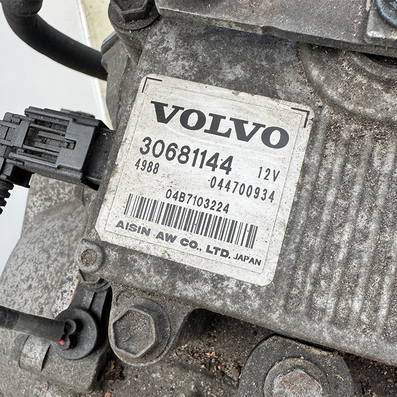 Zespół automatycznej skrzyni biegów (z przetwornikiem momentu obrotowego 43A240) AISIN WARNER 55-51SN (2WD) — 30681142, z jednostką elektroniczną 30681144