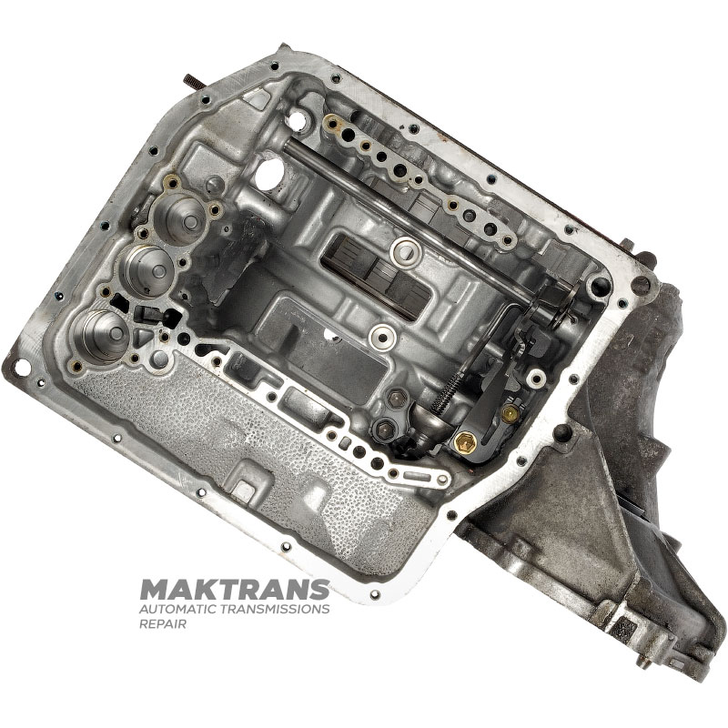 Obudowa centralna Toyota U140F U140E 3510421010