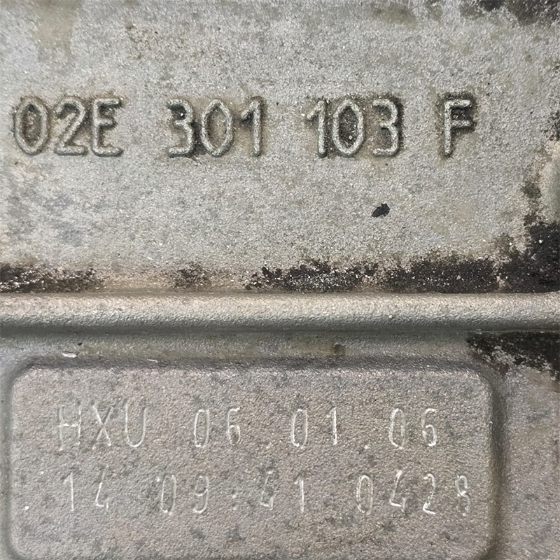 Zespół skrzyni biegów (używany, nietestowany) VAG DSG6 DQ250 02E, 2WD — 02E301103F, oznaczenie HXU